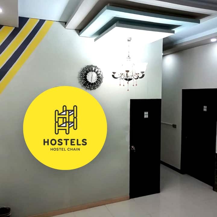 The United Girls Hostel - Karachi