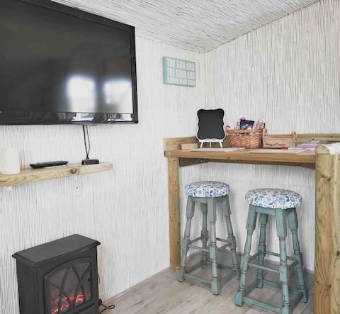 Popular Airbnb listing: Beach Retreat. A relaxing stay with a sea views. in Herne Bay