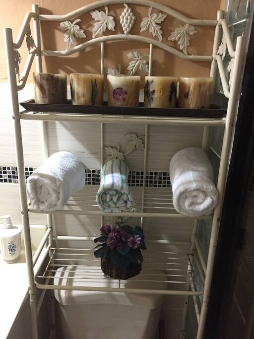 Servicio de toallas, shampoo y jabón de baño