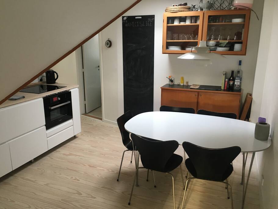 Dining area/kitchen