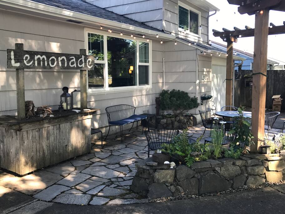 Flagstone Patio with plenty of seating. 2nd Nest Bedroom is over the garage.