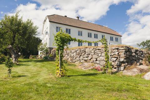 Idyll in Sørlandet by Tovdalselva near Dyreparken