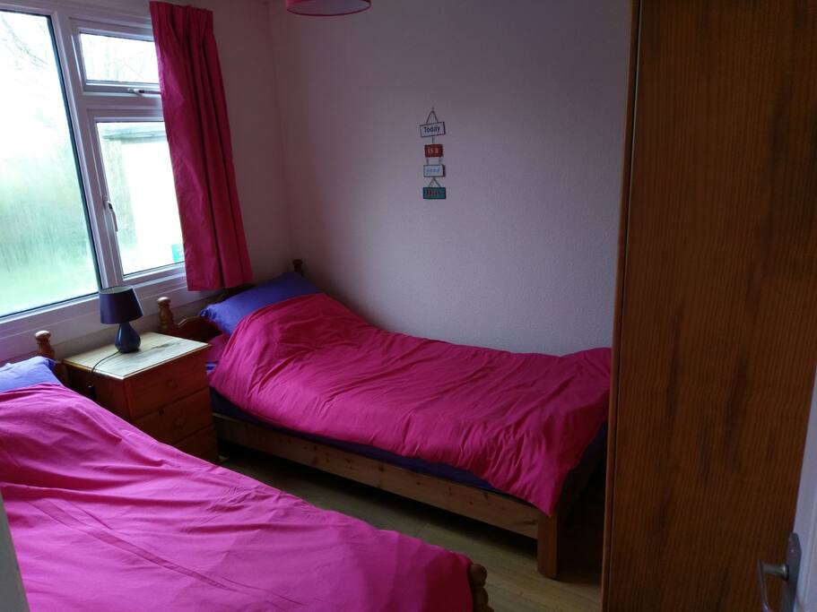 Twin bedroom at the front