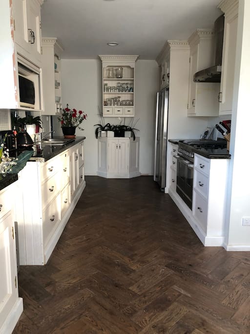 French provincial kitchen with Ilve master stove for serious chefs!