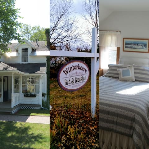 The Olympic Room at Winterberry B&B