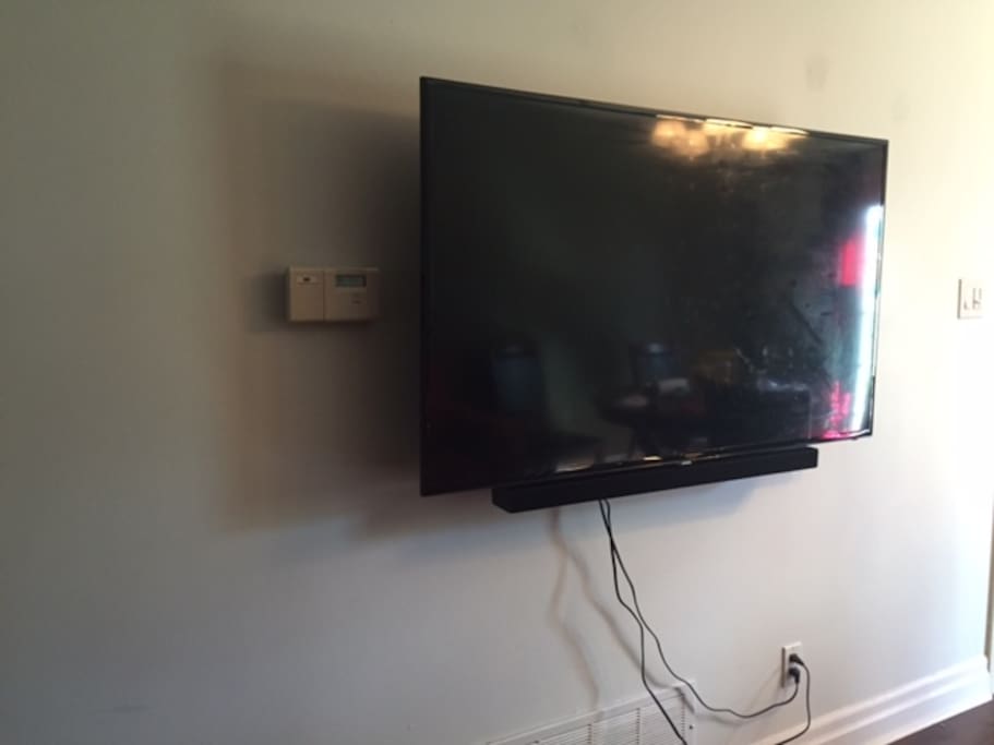 58 inch tv with netflix and ip TV