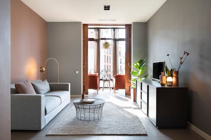 DestinationBCN - Apartments & Rooms managed Airbnb listing 3