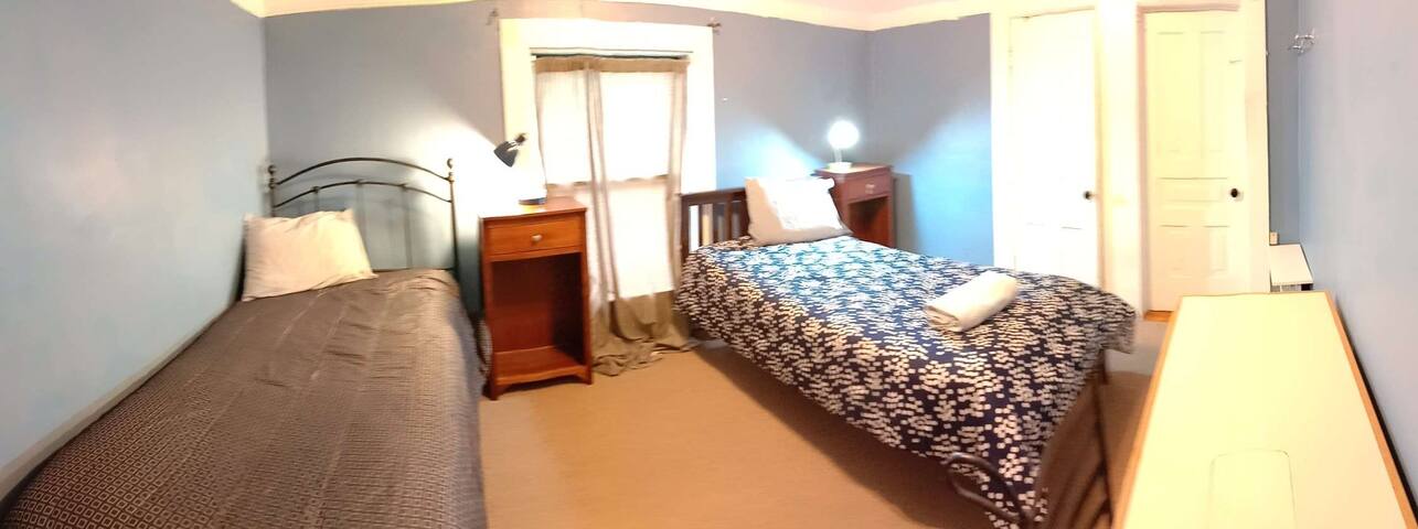 5min walk to State st, Central, Medical campus #4