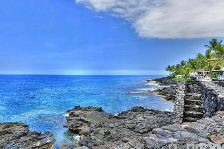 Stunning Ocean Front Home gallery image 5