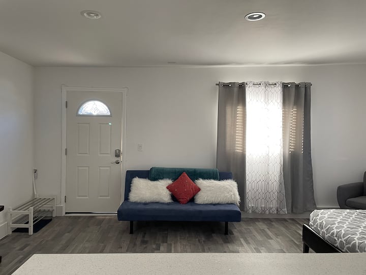 Modern Studio Apartment - Los Angeles, CA