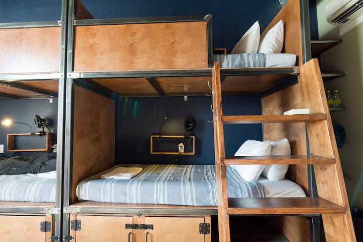 Deep Ellum Hostel, 6-Bed Female Only Shared Dorm