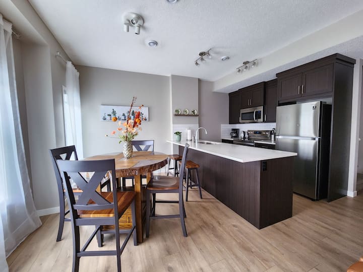 Cochrane Vacation Rentals Airbnb