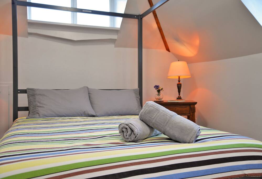 Renovated ensuite Private room
