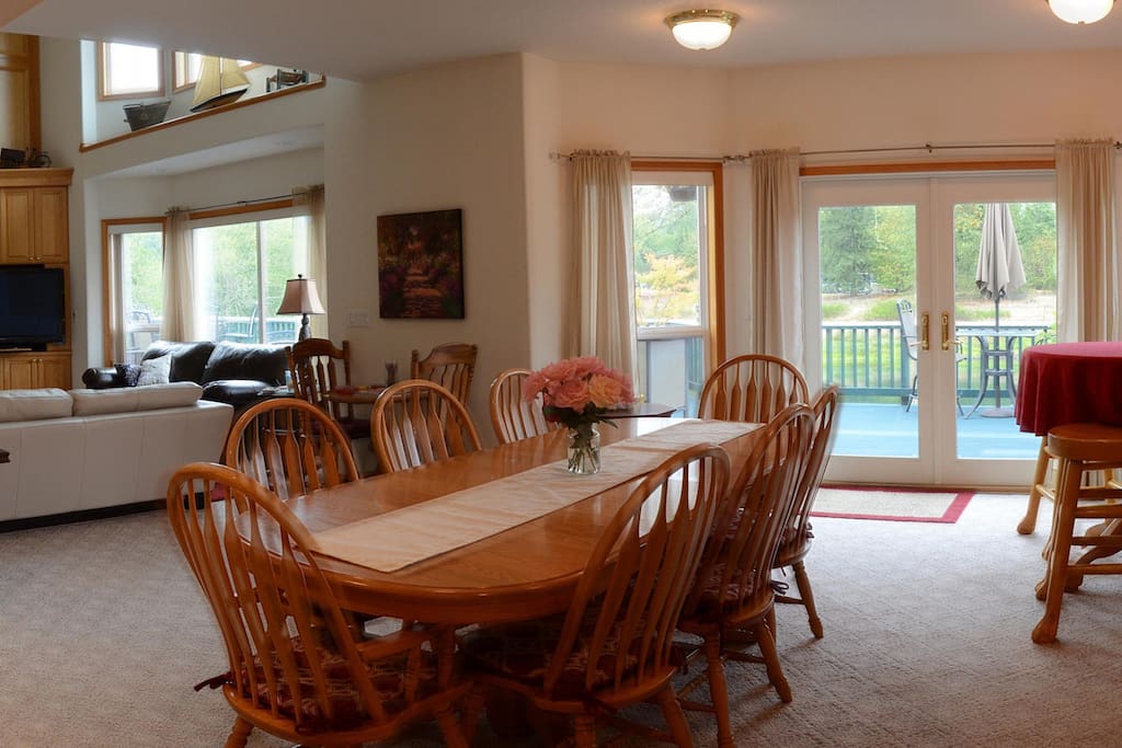 Dining Room & access to back deck
