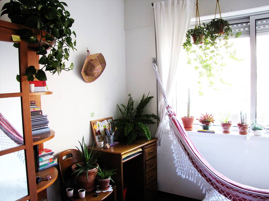 Detail of the room.