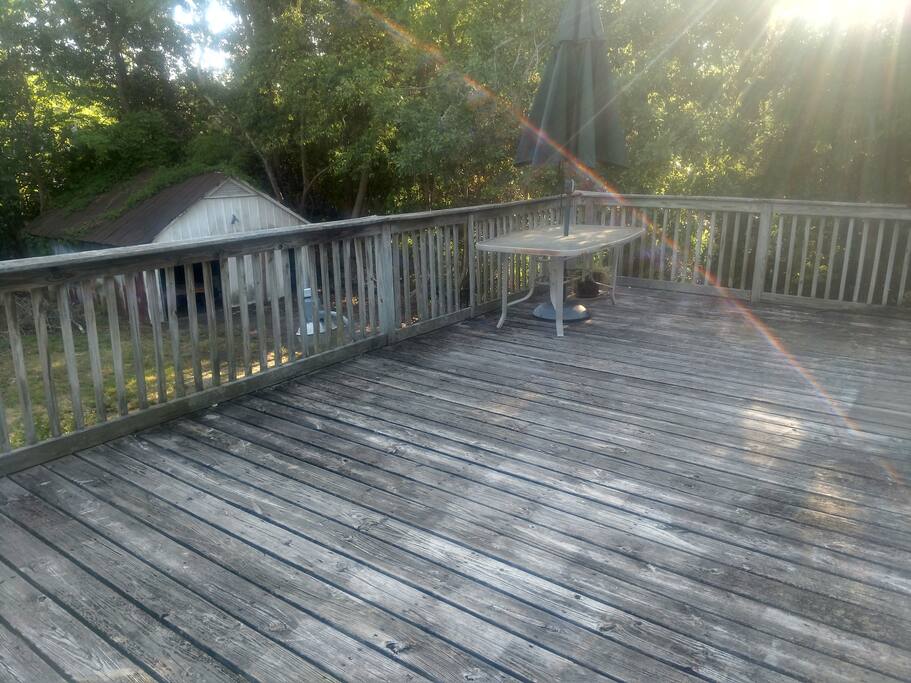 Large 2nd story deck