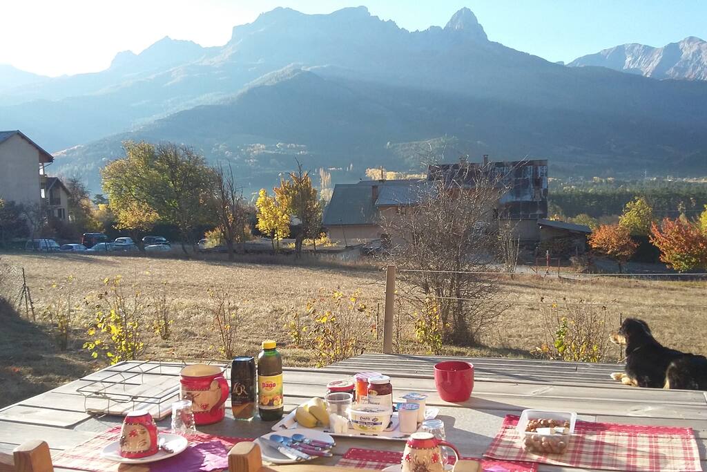 Petit déjeuner.