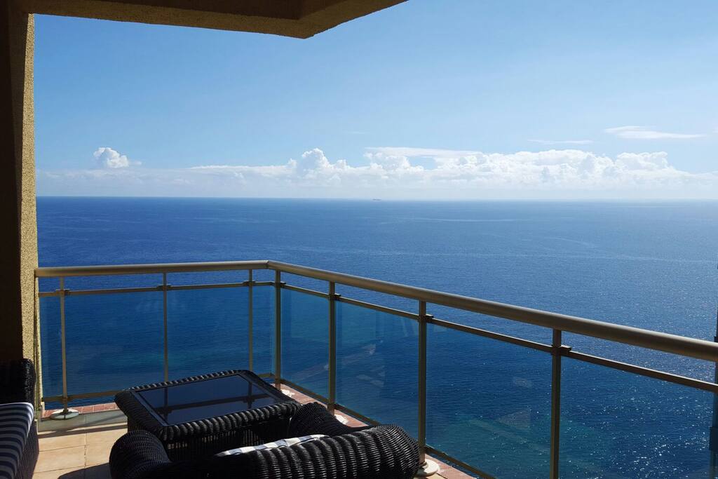 balcony