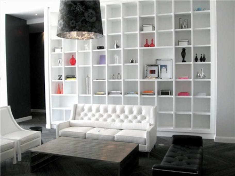 Ocean Drive Lounge common Area