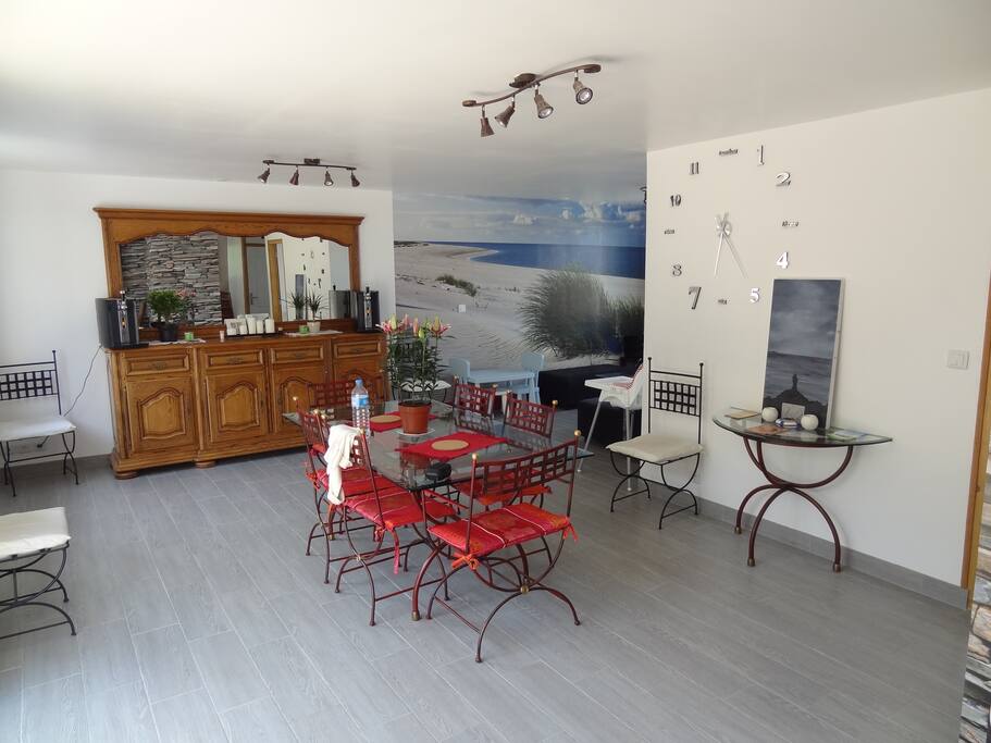 Vue d'ensemble salle salon (40 m²)