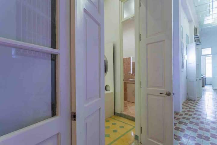 Mlango wa kuingia kwenye chumba 