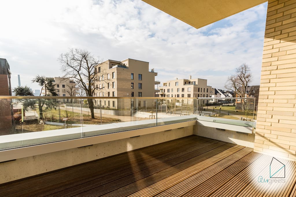 There is an amazing balcony to enjoy.