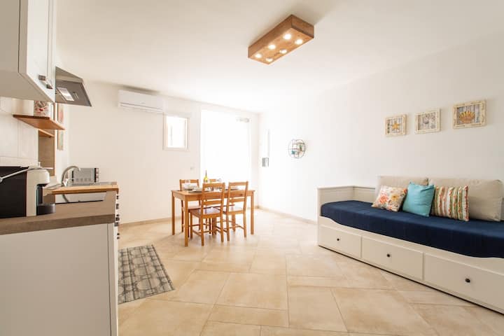 مطبخ /غرفة معيشة