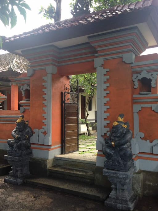 Strong Balinese accent and culture