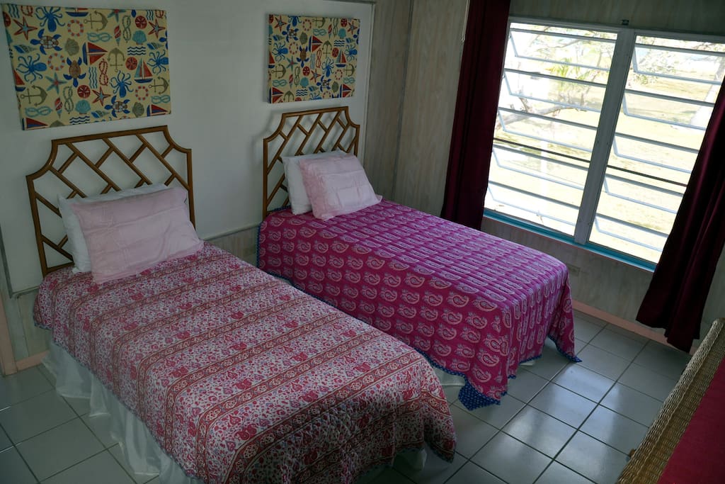 Twin bedroom
