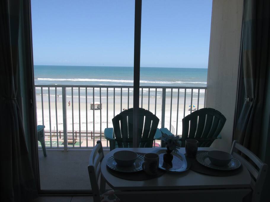 Direct ocean view -4th floor