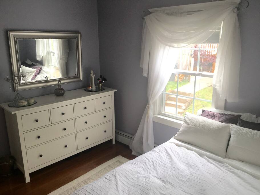 Private bedroom drawers.