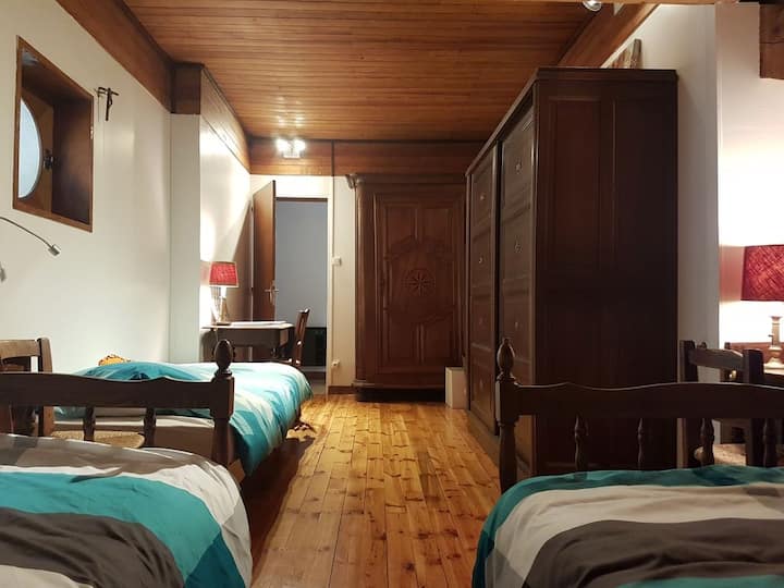 Детска стая с 3 легла 90 см