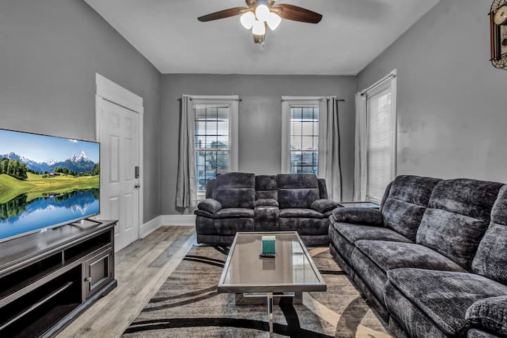 West Side Duplex Furnished Monthly Stays 6br 2.5ba - Buffalo
