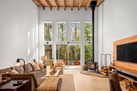 Magical retreat in Jordan River hot tub & sauna