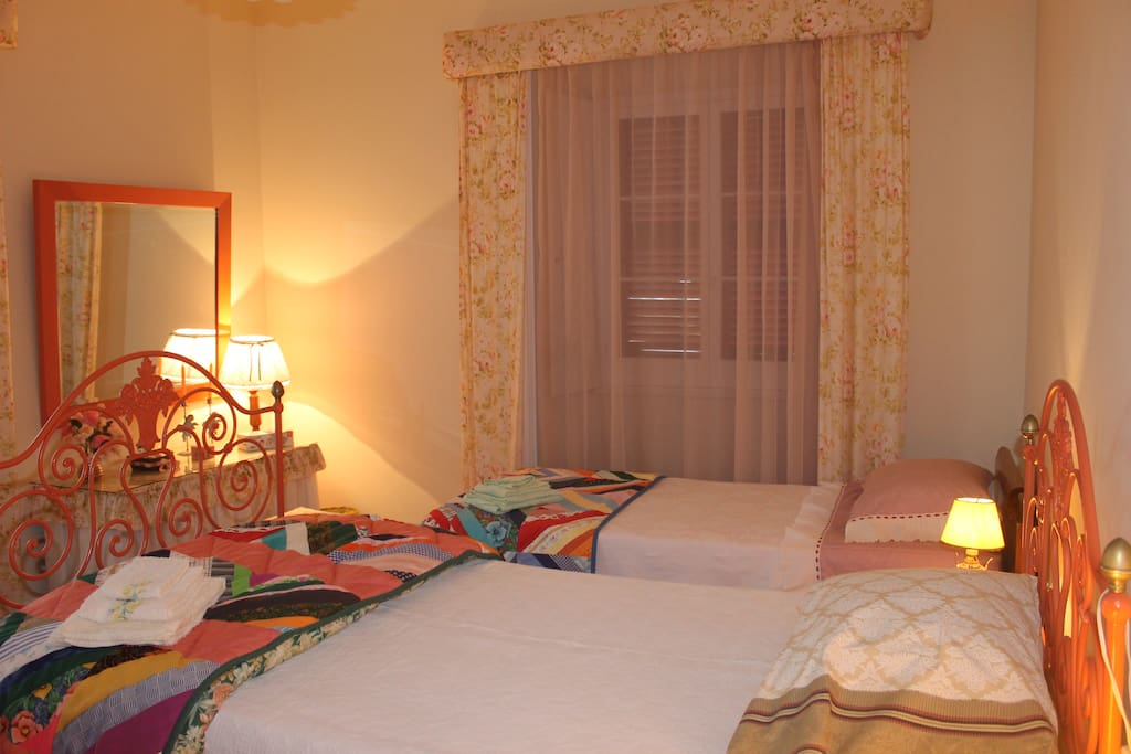 Quarto com duas camas