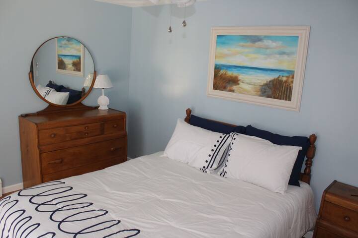 Newly Renovated Spacious Ranch, Large Yard gallery image 5