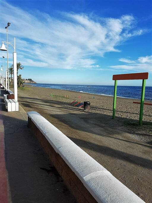 Paseo marítimo a 200m