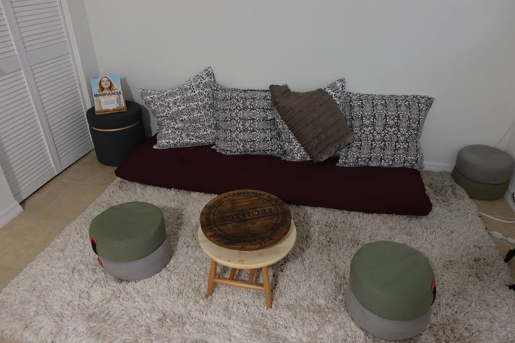 Living/Yoga room