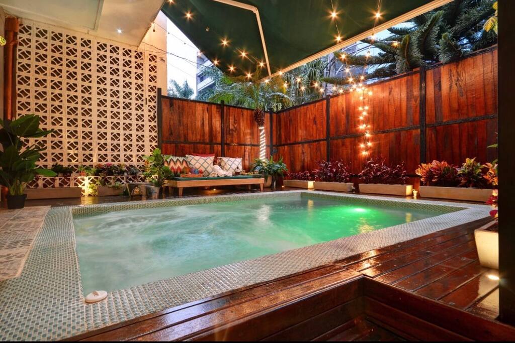 Jacuzzi wet area