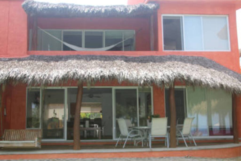 Garden Facade / Fachada Jardín