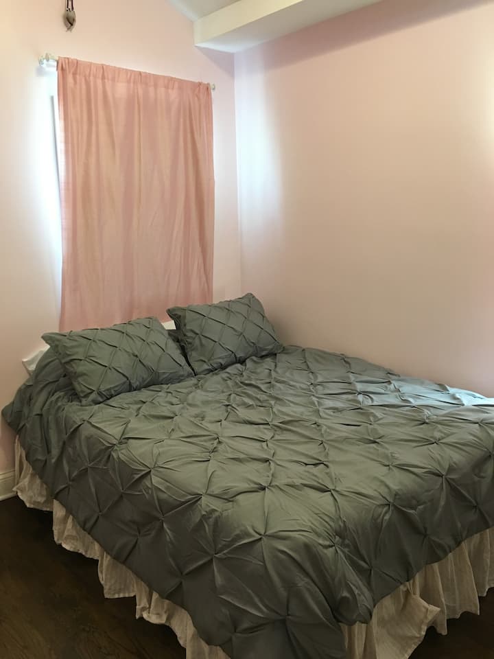 Second bedroom queen bed - comforter subject to change 