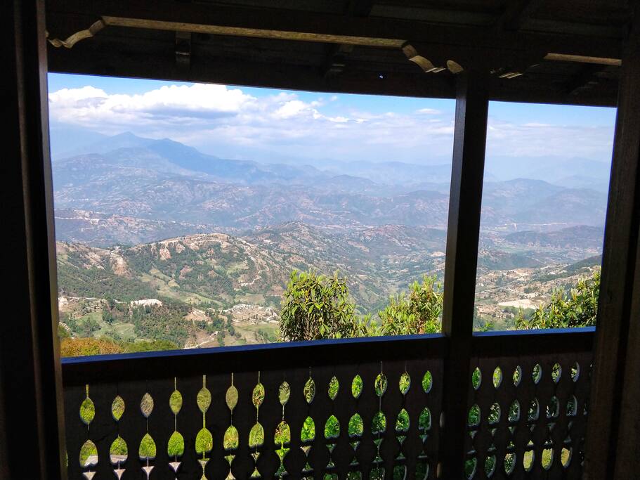 Set on the magical nagarkot hills that overlook the Himalayas and it's valleys, the full display of pristine majestic himalayas range is right before your eyes at your room balcony at the cafe and in fact all around the manla resort.