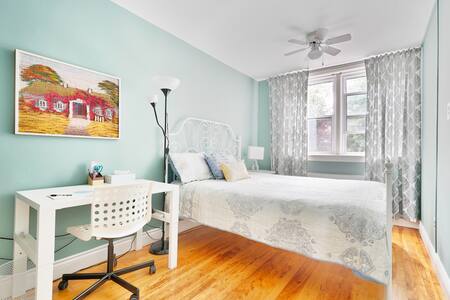 A Home away from Home Downtown Ott. W/Free parking