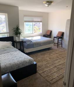 Paradise a block from the beach