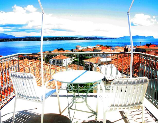 Mata, holidays in colorful Spetses