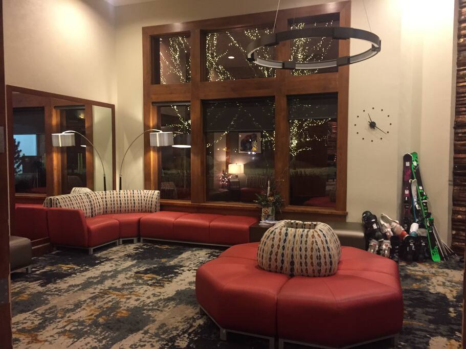 COMPLIMENTARY SKI VALET