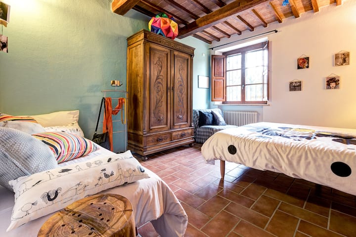 Triple dormitorio.