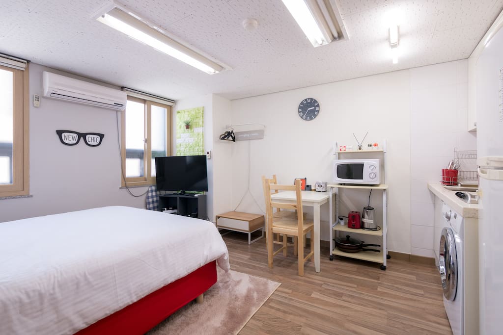 Modern, clean and well-furnished private studio