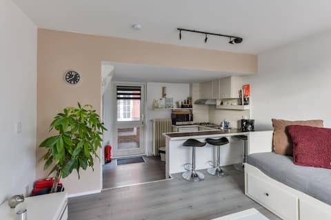 Lake house, cosy and quiet, close to Amsterdam