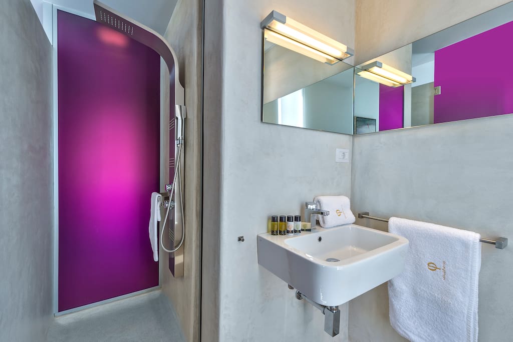 En-suite bathroom